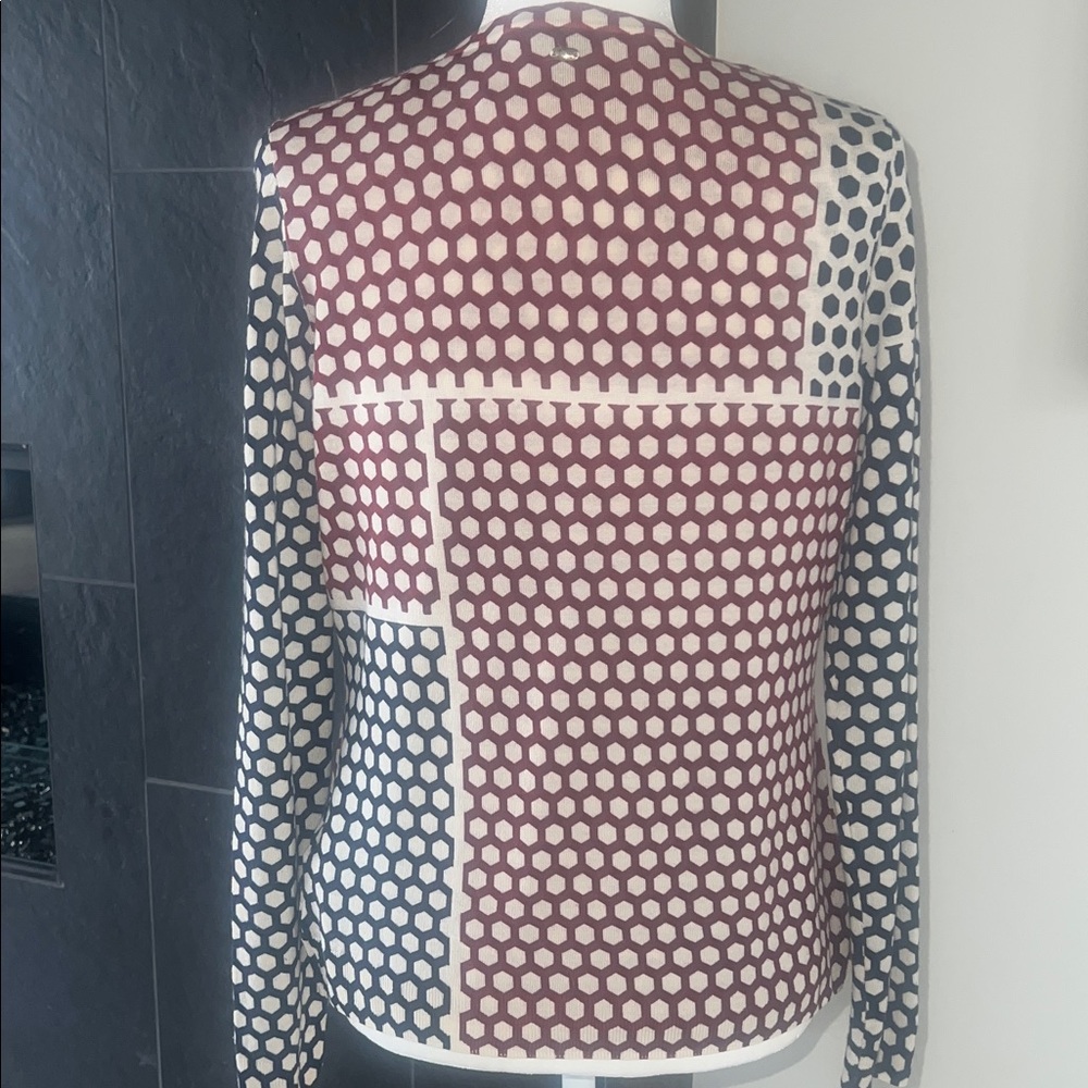 ESCADA-two piece sweater set-LIKE NEW - Picture 8 of 9